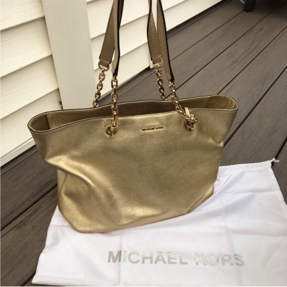 MICHAEL KORS LEATHER TOTE—Mercer Gold Chain